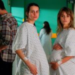 parallel mothers (2021)