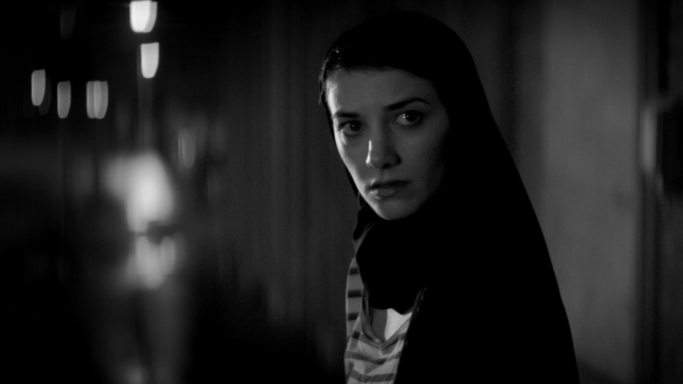 A GIRL WALKS HOME ALONE AT NIGHT (2014)